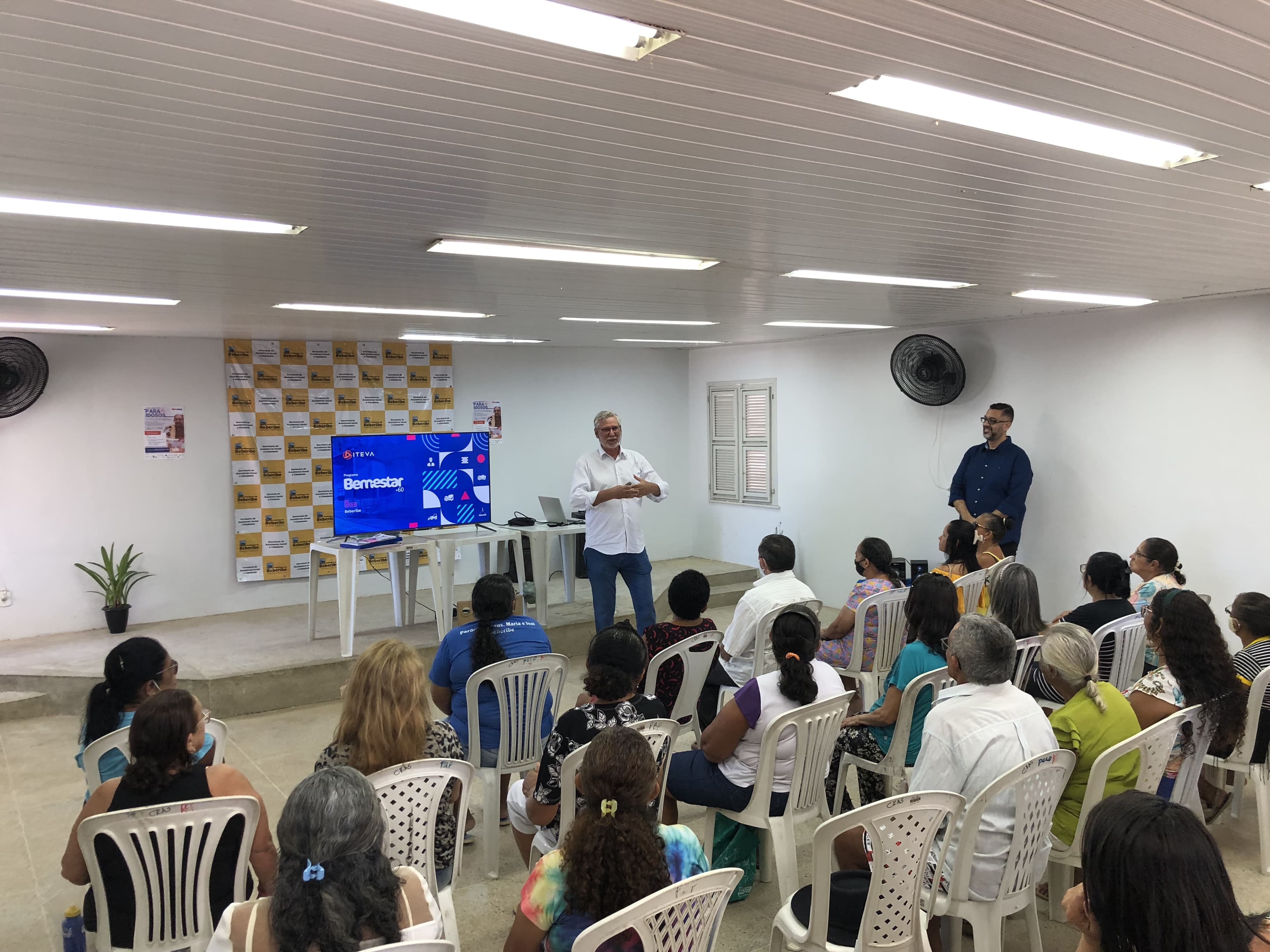 Projetos do Instituto Iteva são apresentados no CRAS Litoral em Beberibe