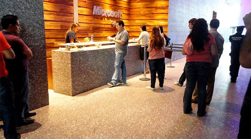 Integrante do Iteva em evento da Microsoft no México